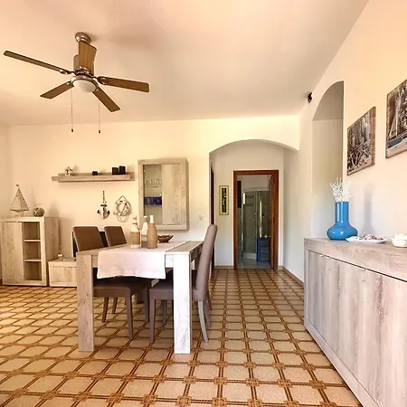 Sea Rocks House Dom wakacyjny Olbia