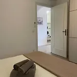Sea Rocks House 度假居 奧爾比亞